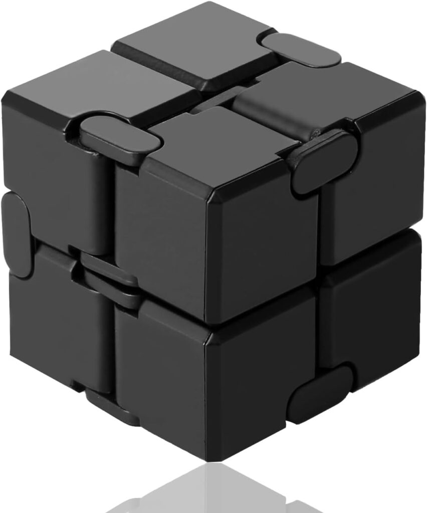 Funxim Infinity Cube Toy per Adulti e Bambini Nuova Versione Fidget Finger Toy Sollievo dallo Stress e ansia Killing Time Fidget Toys Cubo Infinito per Il Personale dellufficio Nero